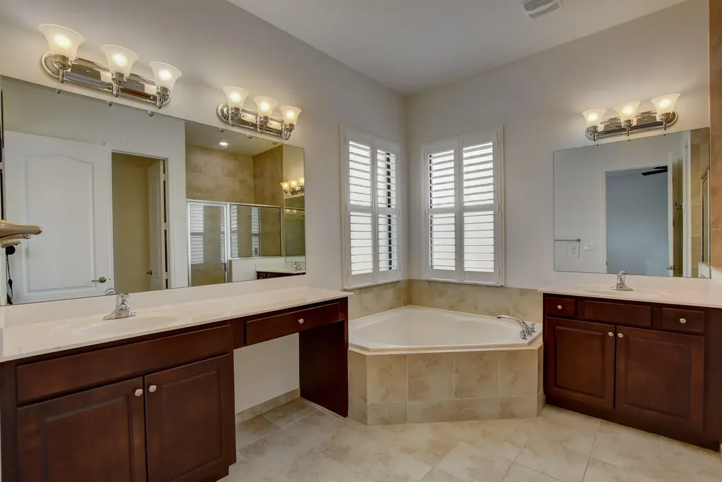 8835 Sandy Creek Way Lake Worth FL 33467