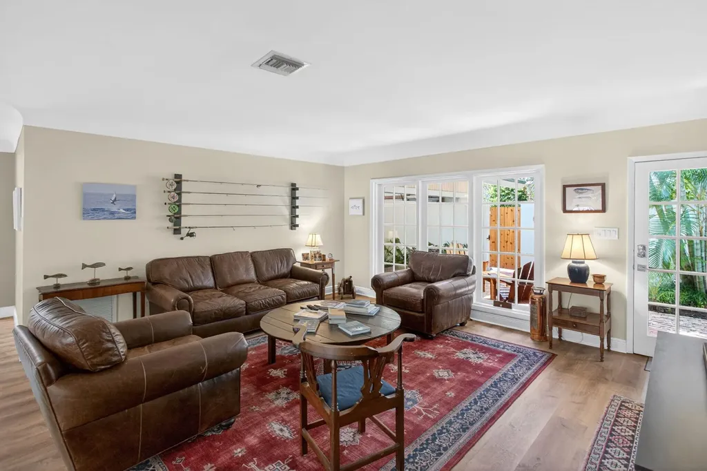 581 SE 11th Street Pompano Beach FL 33060