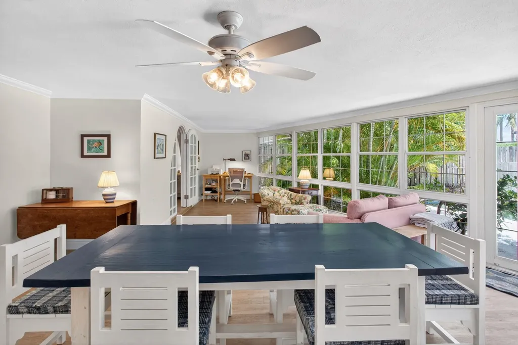 581 SE 11th Street Pompano Beach FL 33060