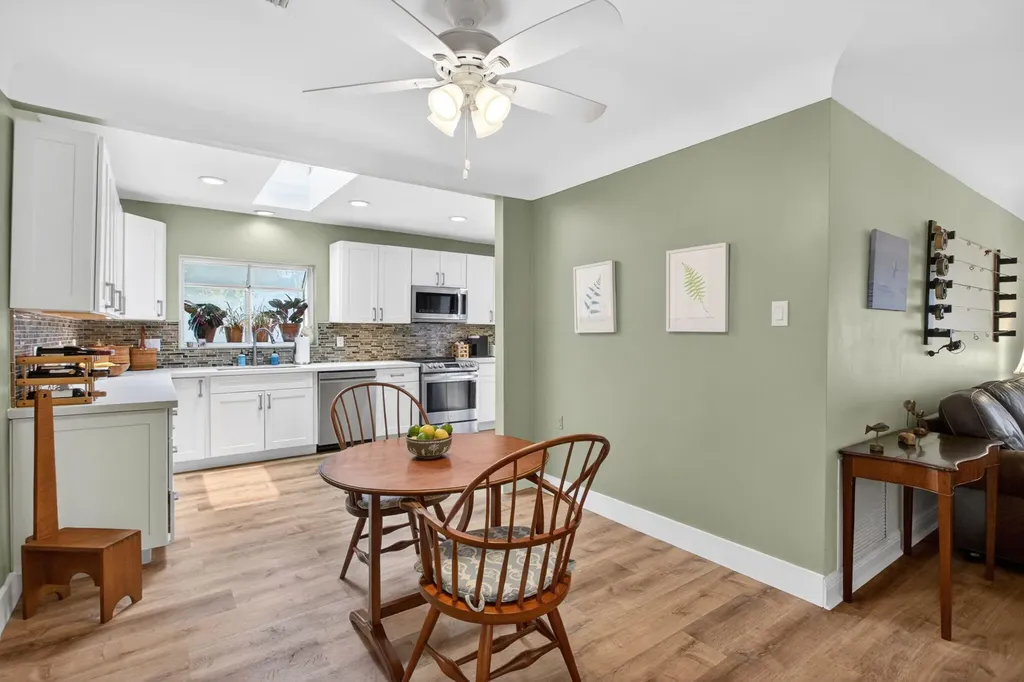 581 SE 11th Street Pompano Beach FL 33060