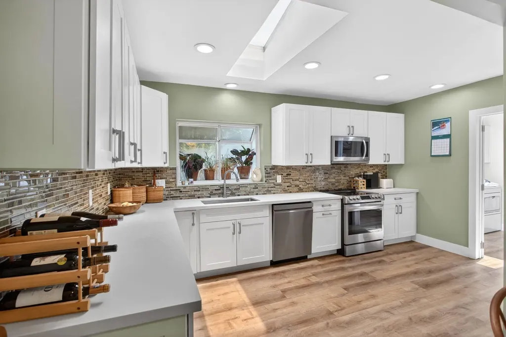 581 SE 11th Street Pompano Beach FL 33060