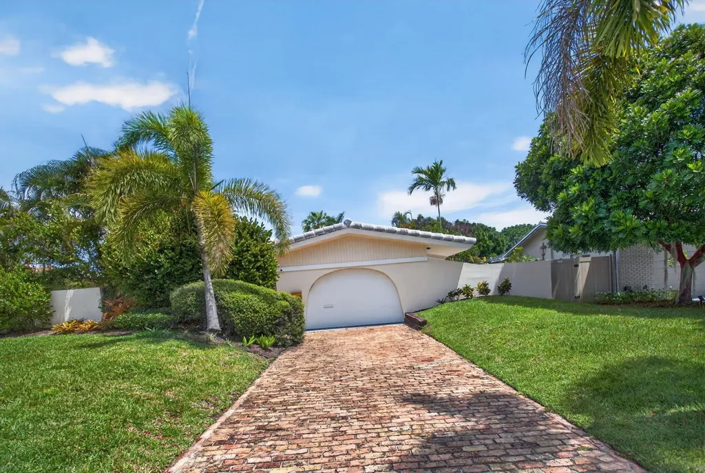 581 SE 11th Street Pompano Beach FL 33060