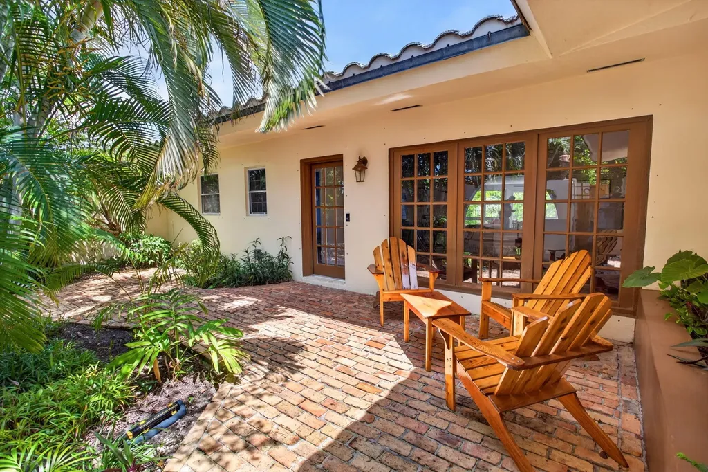 581 SE 11th Street Pompano Beach FL 33060