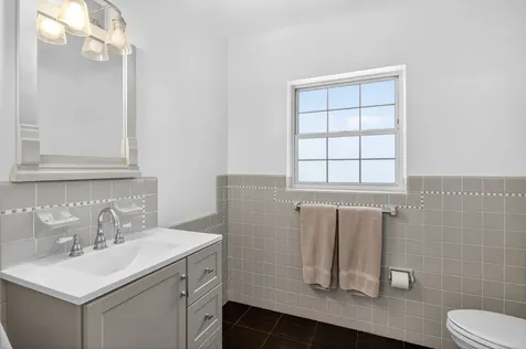 581 SE 11th Street Pompano Beach FL 33060