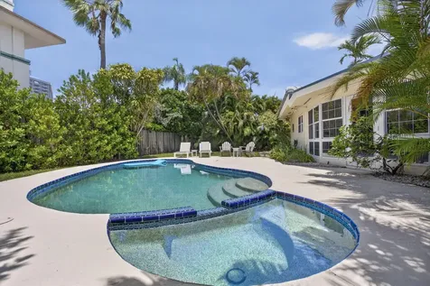 581 SE 11th Street Pompano Beach FL 33060