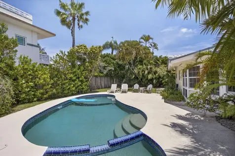 581 SE 11th Street Pompano Beach FL 33060