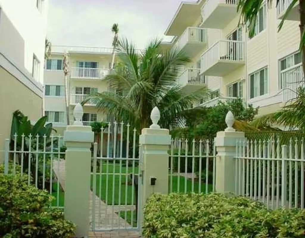 1515 E Broward Boulevard Fort Lauderdale FL 33301