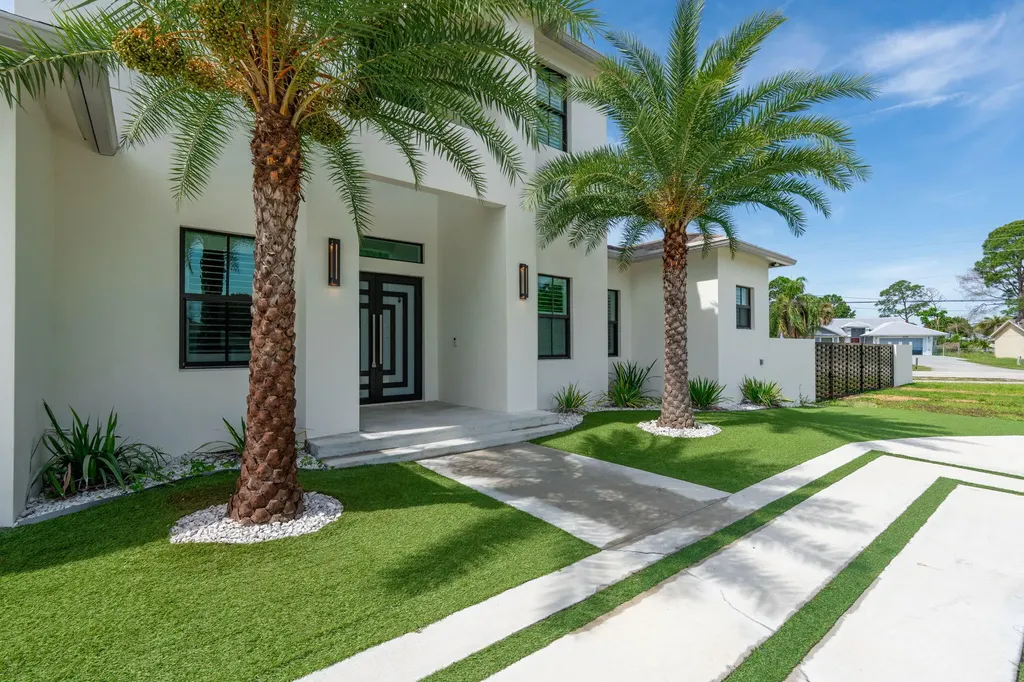 298 SW Statler Avenue Port St Lucie FL 34984