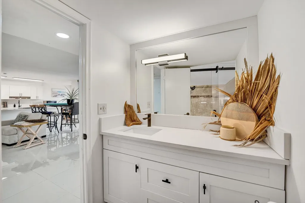 2751 S Ocean Drive Hollywood FL 33019