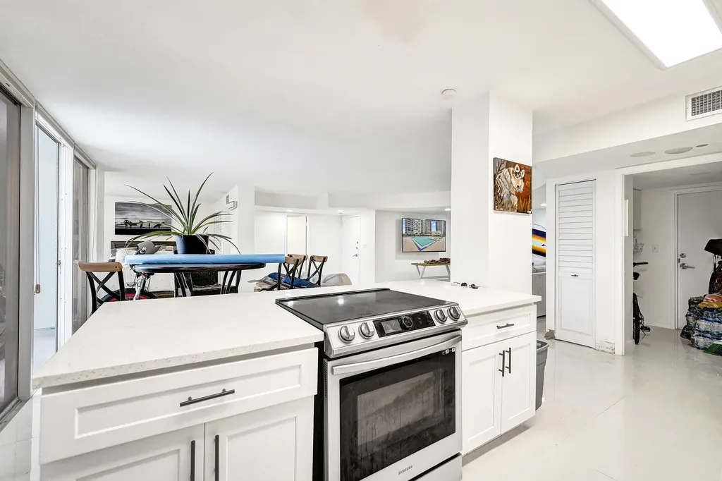 2751 S Ocean Drive Hollywood FL 33019