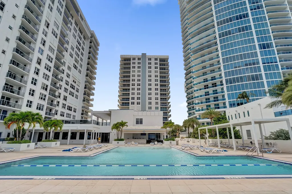2751 S Ocean Drive Hollywood FL 33019