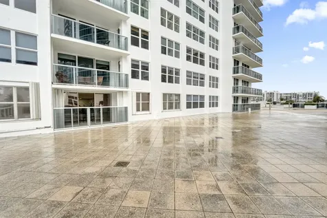 2751 S Ocean Drive Hollywood FL 33019