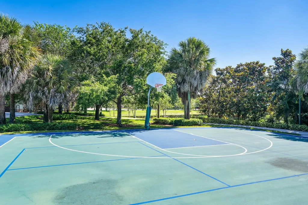 16525 Sapphire Street Weston FL 33331