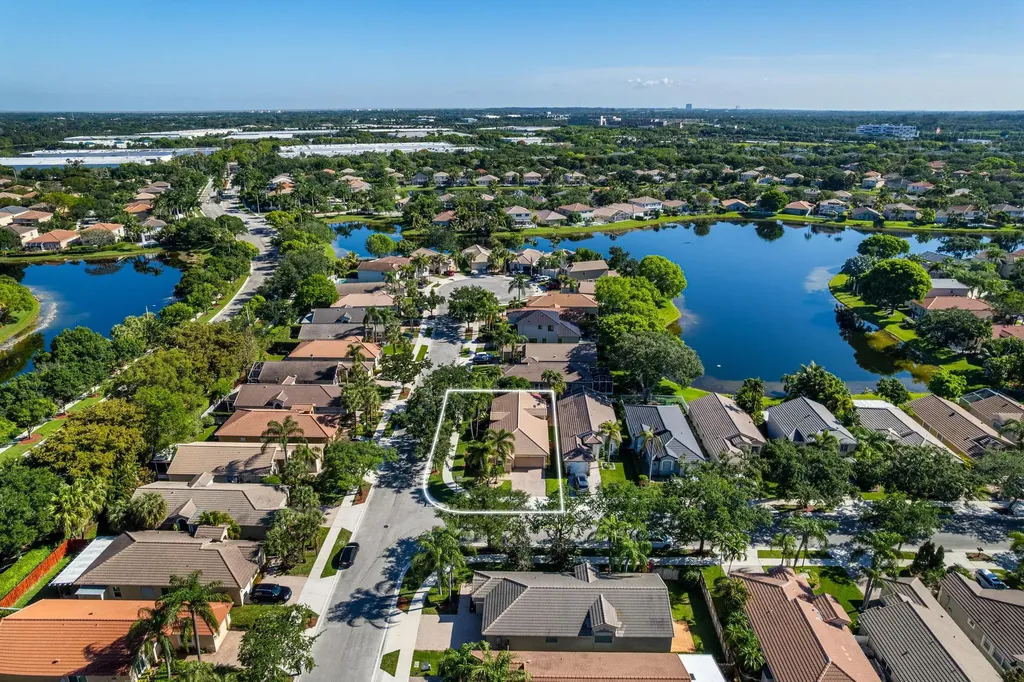 16525 Sapphire Street Weston FL 33331