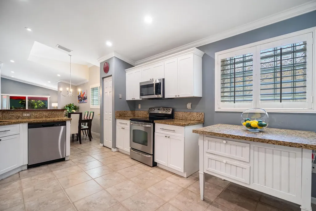 16525 Sapphire Street Weston FL 33331