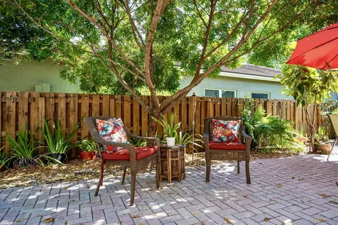 16525 Sapphire Street Weston FL 33331