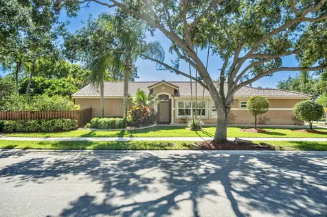 16525 Sapphire Street Weston FL 33331