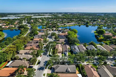 16525 Sapphire Street Weston FL 33331