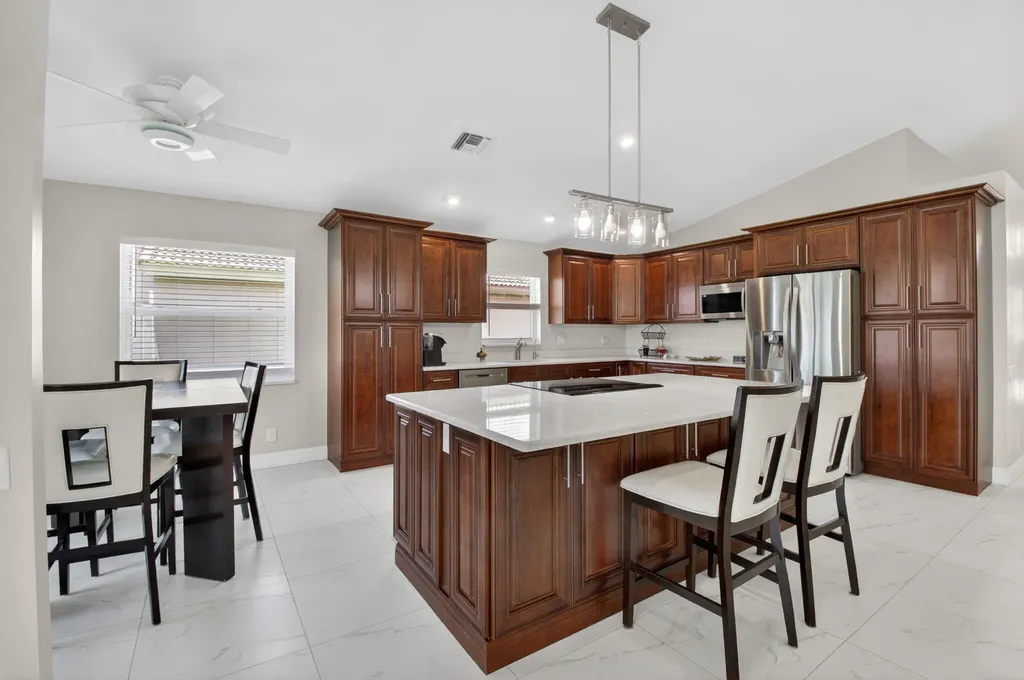 6738 Sun River Road Boynton Beach FL 33437