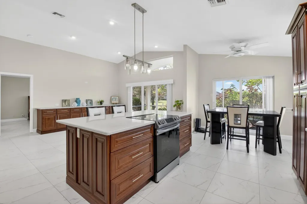 6738 Sun River Road Boynton Beach FL 33437
