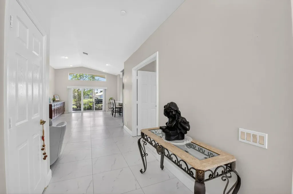 6738 Sun River Road Boynton Beach FL 33437