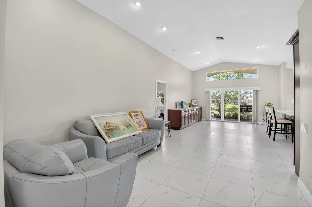 6738 Sun River Road Boynton Beach FL 33437