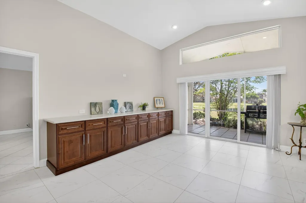 6738 Sun River Road Boynton Beach FL 33437
