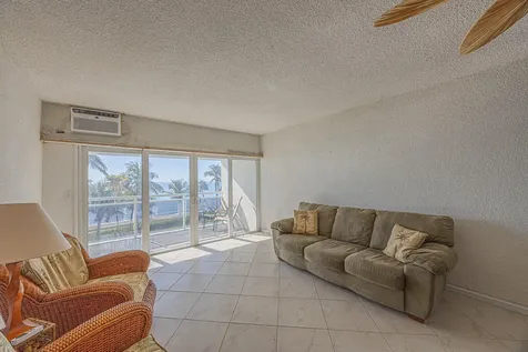 500 SE 21st Avenue Deerfield Beach FL 33441