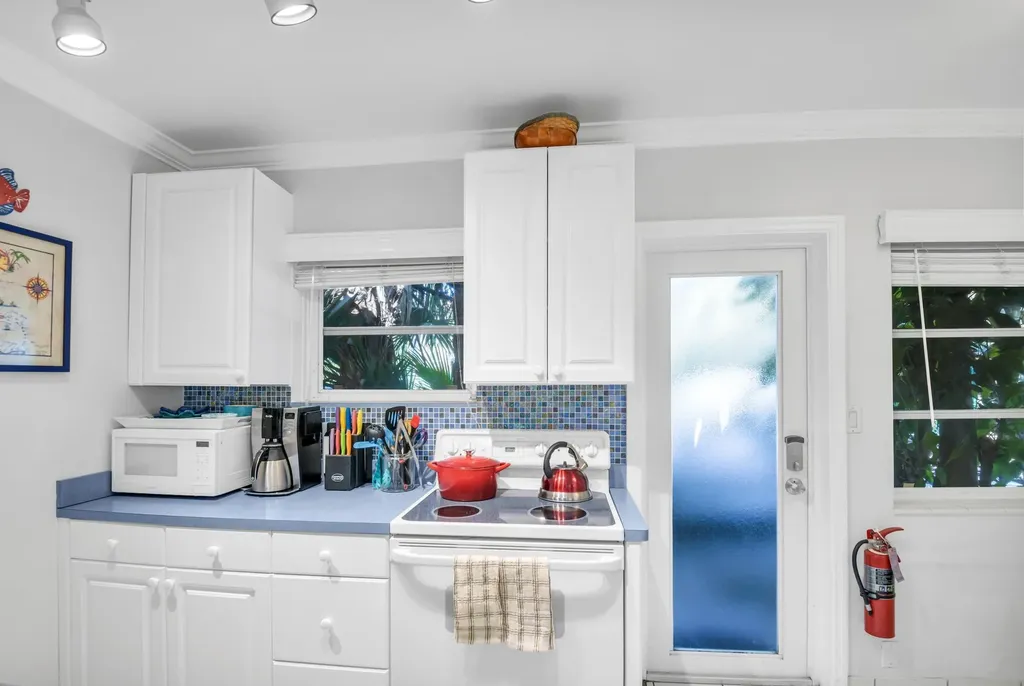 1225 Hillsboro Mile Hillsboro Beach FL 33062