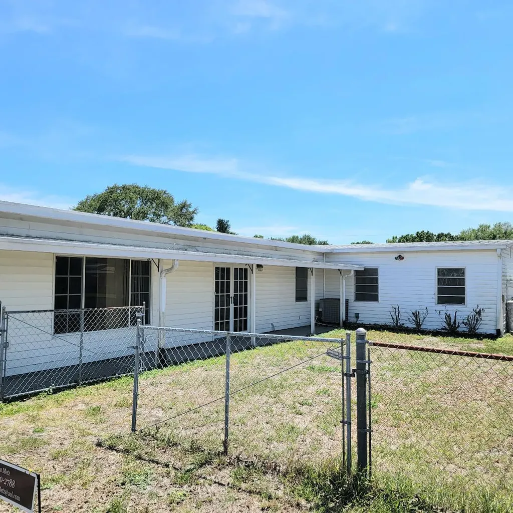 1096 8th Street Okeechobee FL 34974