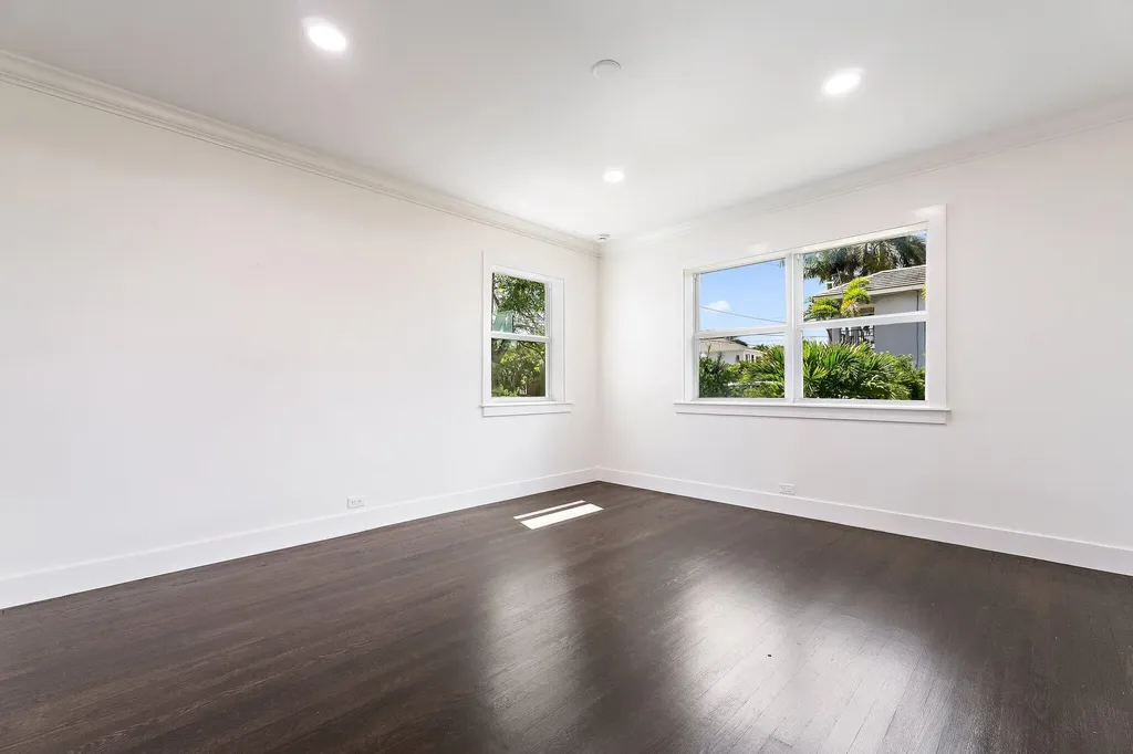 4015 Washington Road West Palm Beach FL 33405