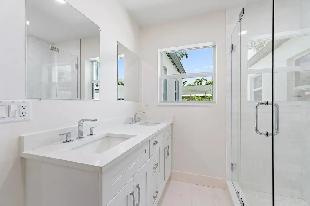 4015 Washington Road West Palm Beach FL 33405