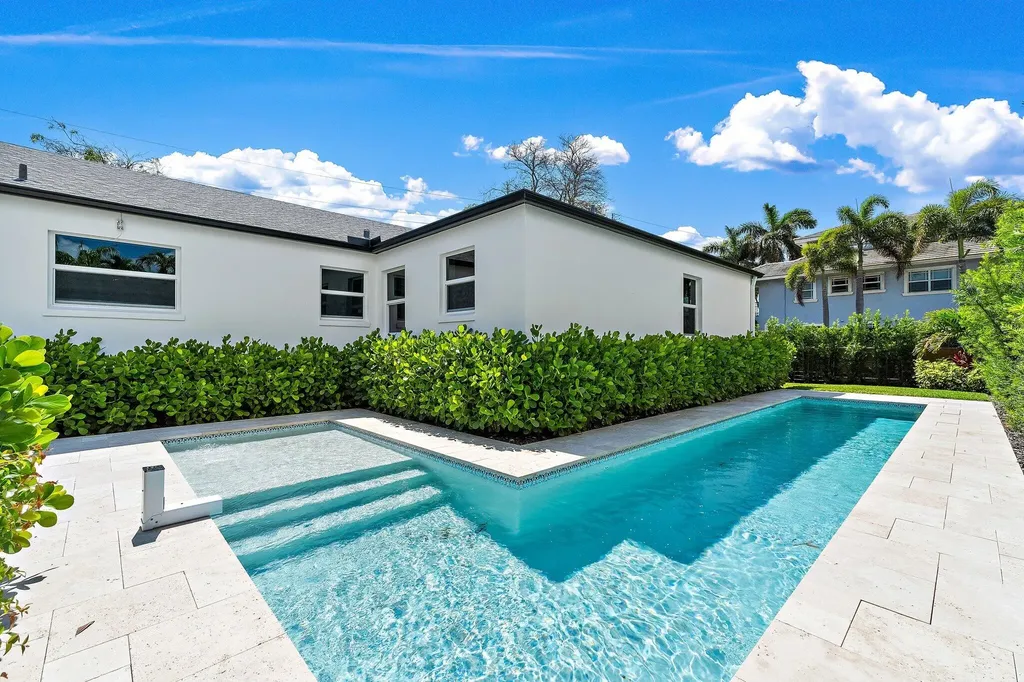 4015 Washington Road West Palm Beach FL 33405