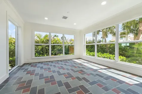4015 Washington Road West Palm Beach FL 33405
