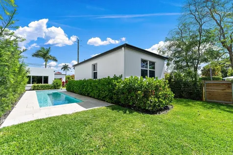 4015 Washington Road West Palm Beach FL 33405