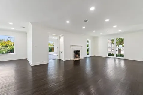 4015 Washington Road West Palm Beach FL 33405