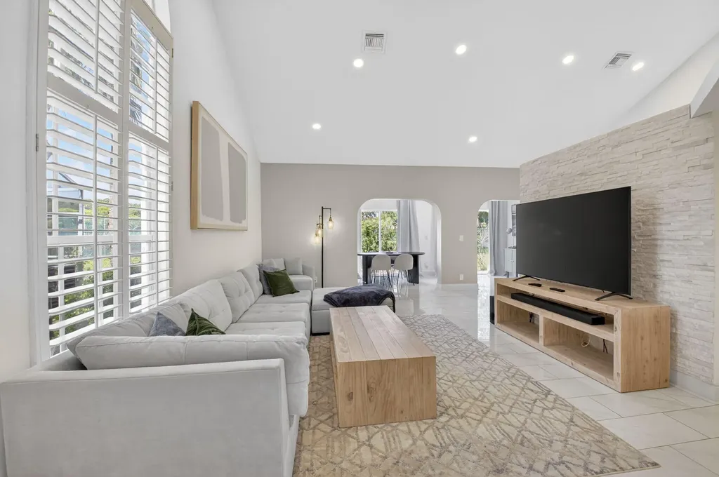 5111 Sabal Gardens Lane Boca Raton FL 33487