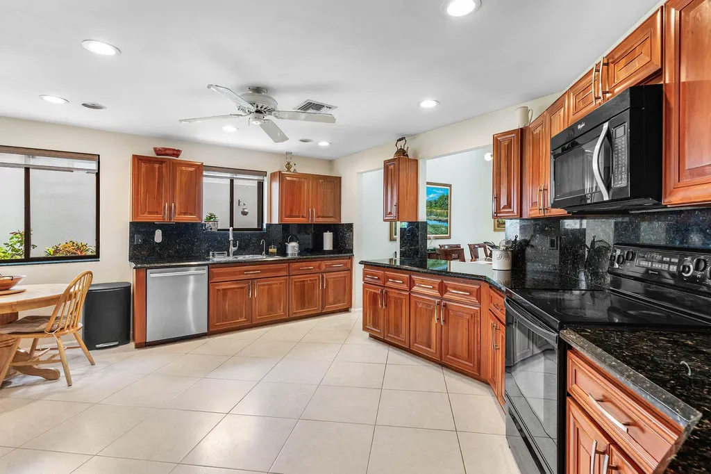 6514 Via Rosa Boca Raton FL 33433