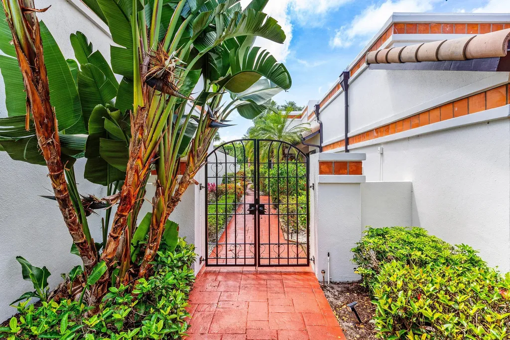 6514 Via Rosa Boca Raton FL 33433