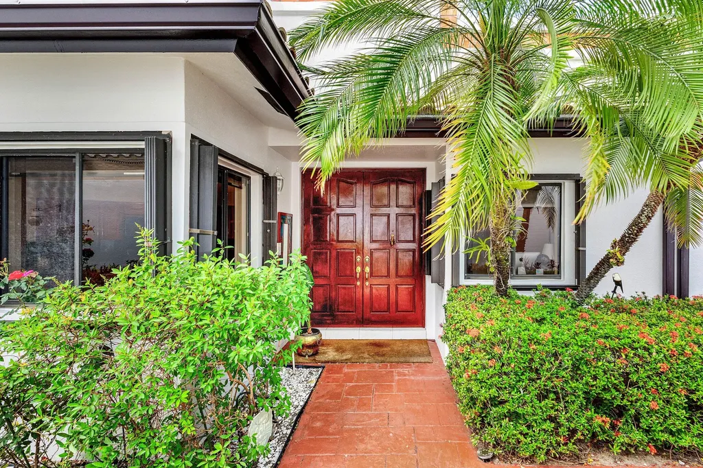 6514 Via Rosa Boca Raton FL 33433