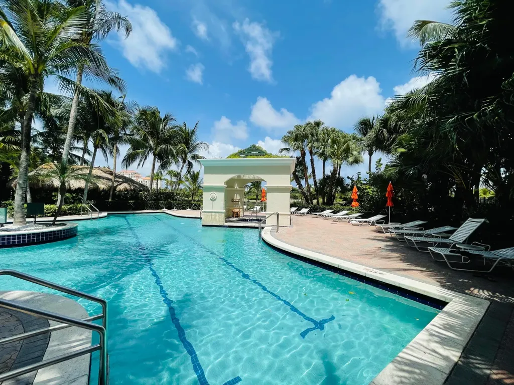 19900 E Country Club Drive Aventura FL 33180
