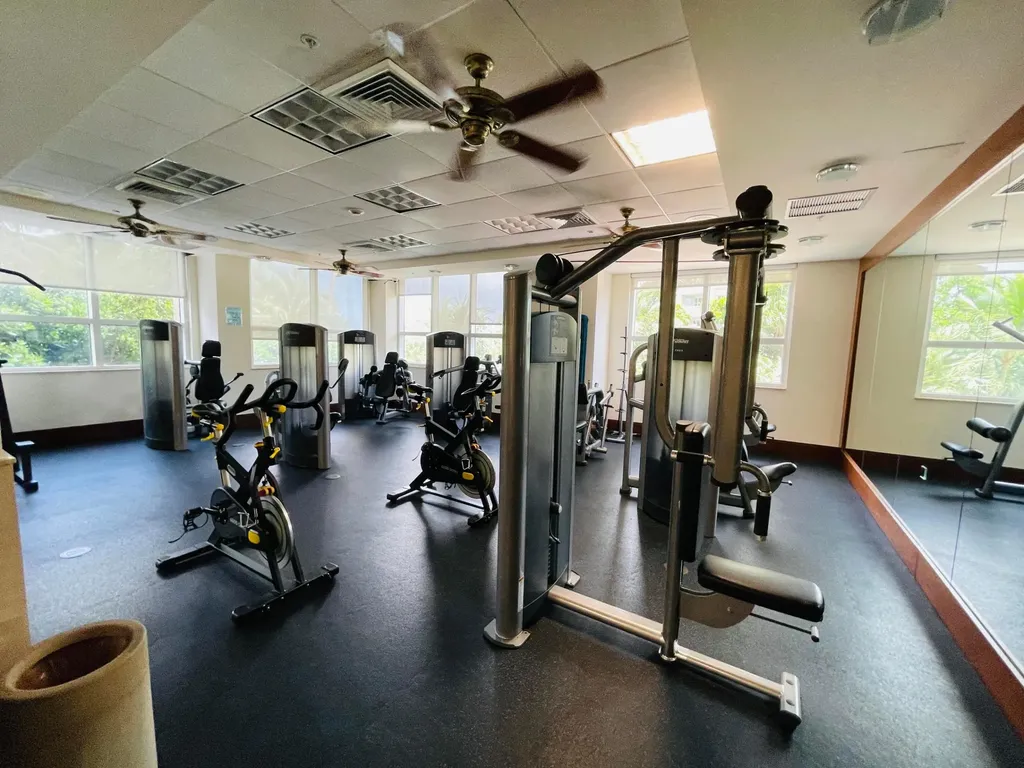 19900 E Country Club Drive Aventura FL 33180