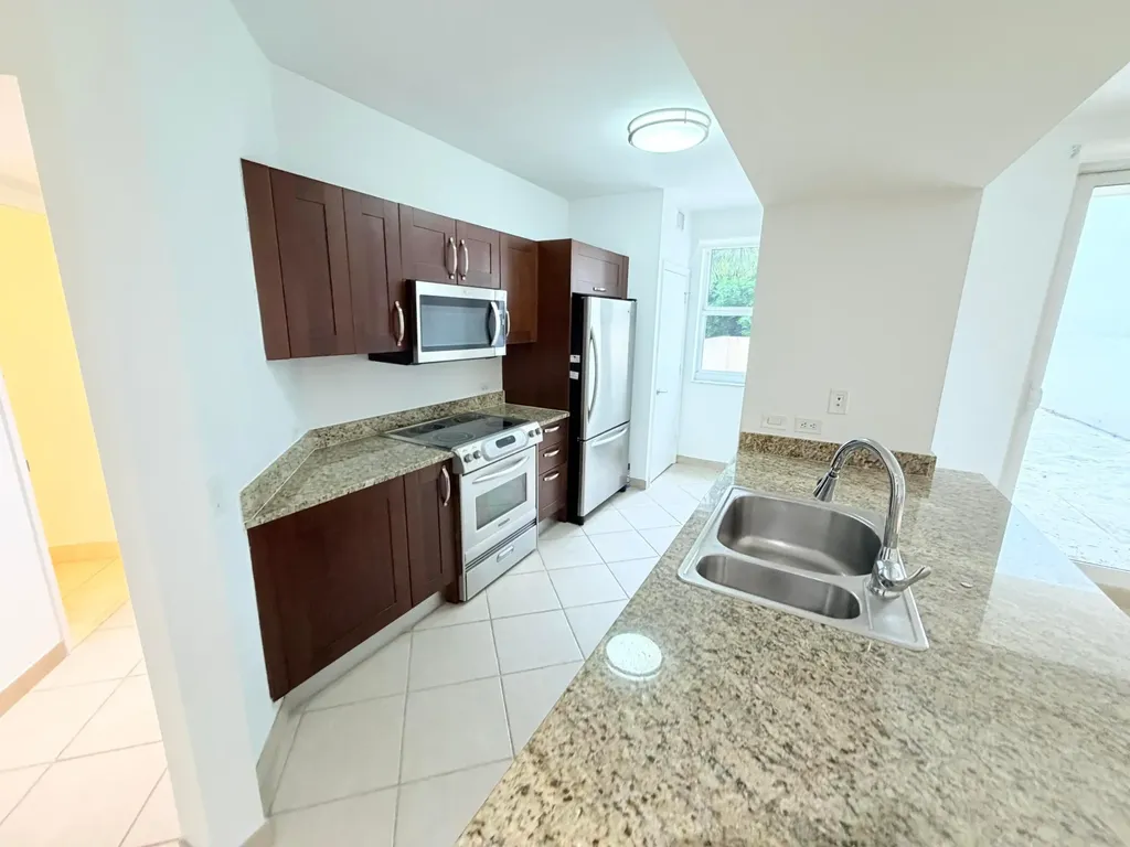 19900 E Country Club Drive Aventura FL 33180