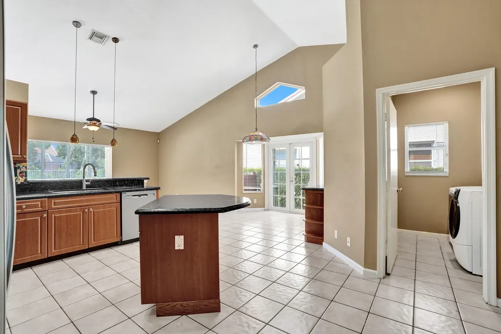 10304 NW 50th Court Coral Springs FL 33076
