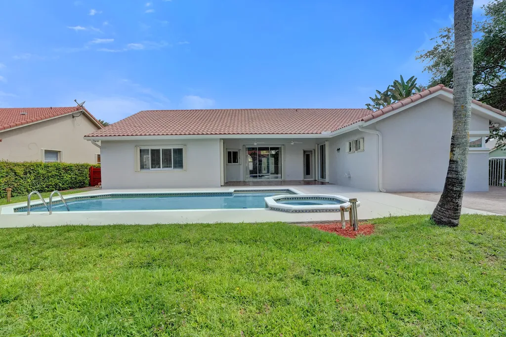 10304 NW 50th Court Coral Springs FL 33076