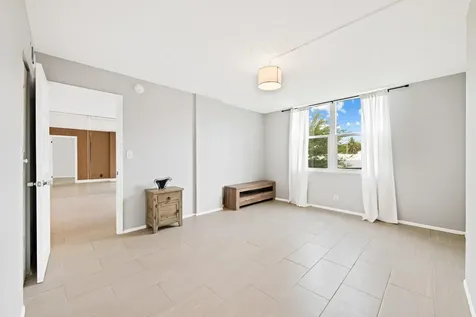 113 Royal Park Drive Oakland Park FL 33309