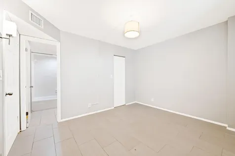113 Royal Park Drive Oakland Park FL 33309