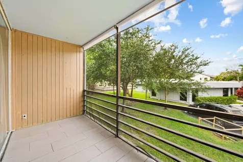 113 Royal Park Drive Oakland Park FL 33309