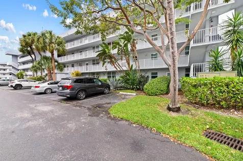 113 Royal Park Drive Oakland Park FL 33309