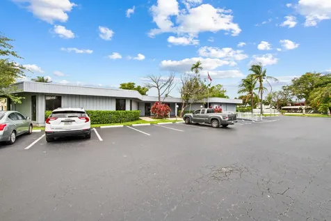113 Royal Park Drive Oakland Park FL 33309